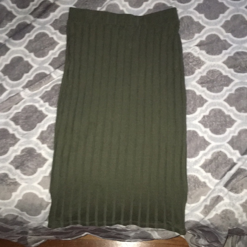 olive green pencil skirt size M